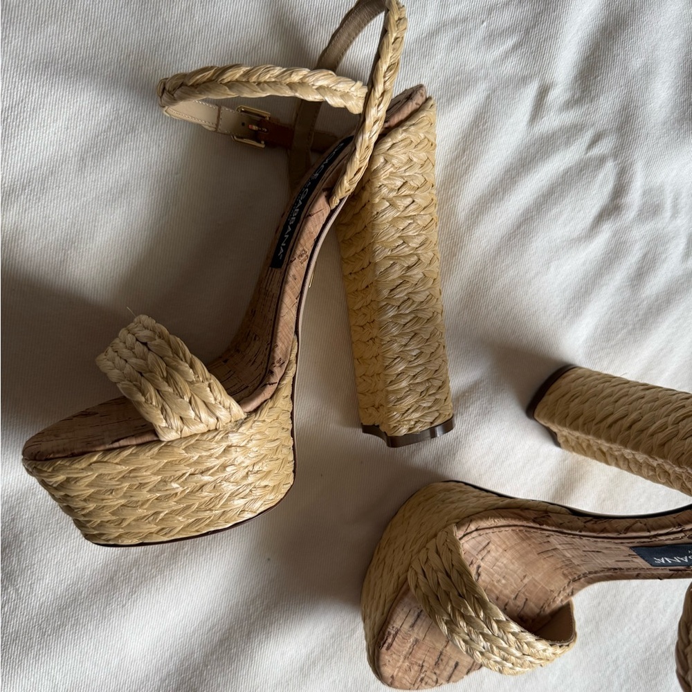 DOLCE & GABBANA
Keira 120 Raffia Platform Sand - Picture 9 of 16
